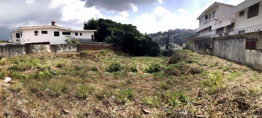 TERRENO RESIDENCIAL. COLINAS DE BELLO MONTE.