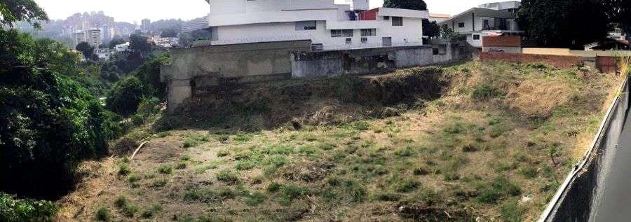 TERRENO RESIDENCIAL. COLINAS DE BELLO MONTE.