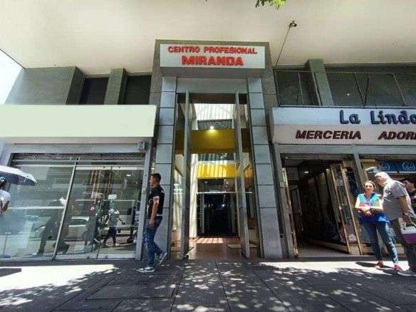 LOCAL A PIE DE CALLE. CHACAO