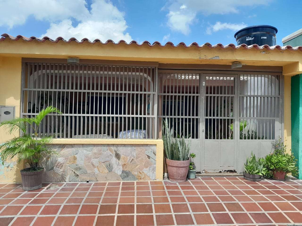 1 Bella Florida – Los Caobos Valencia CASA EN VENTA