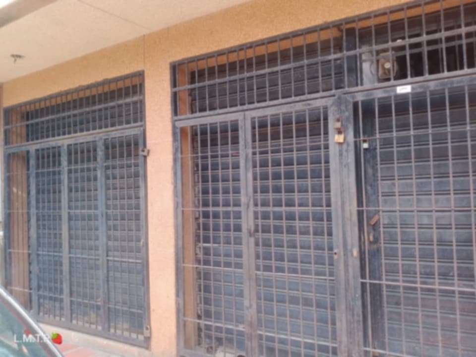 Venta de licorería con todo, Local en higuerote