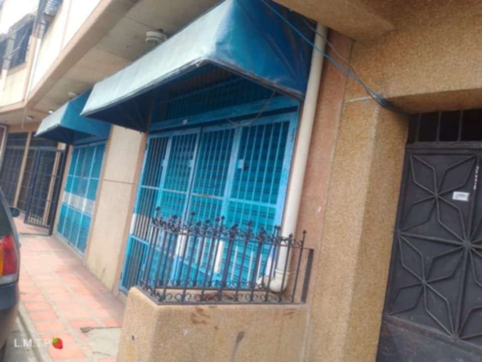 Venta de licorería con todo, Local en higuerote