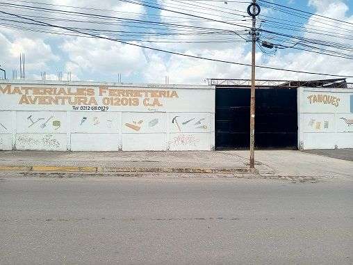 Terreno 1900M2 con(ferretería)LAS FLORES GUATIRE