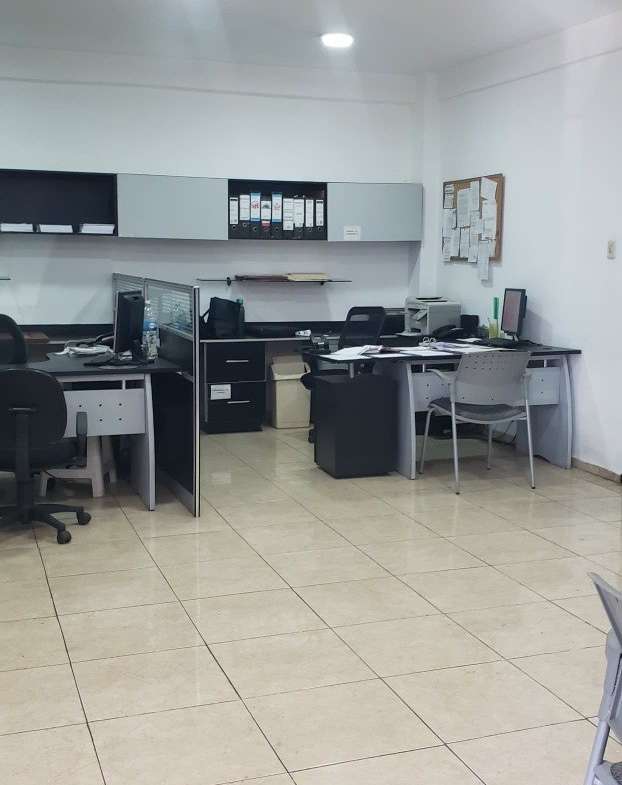 Venta de Galpón comercial-industrial con oficinas