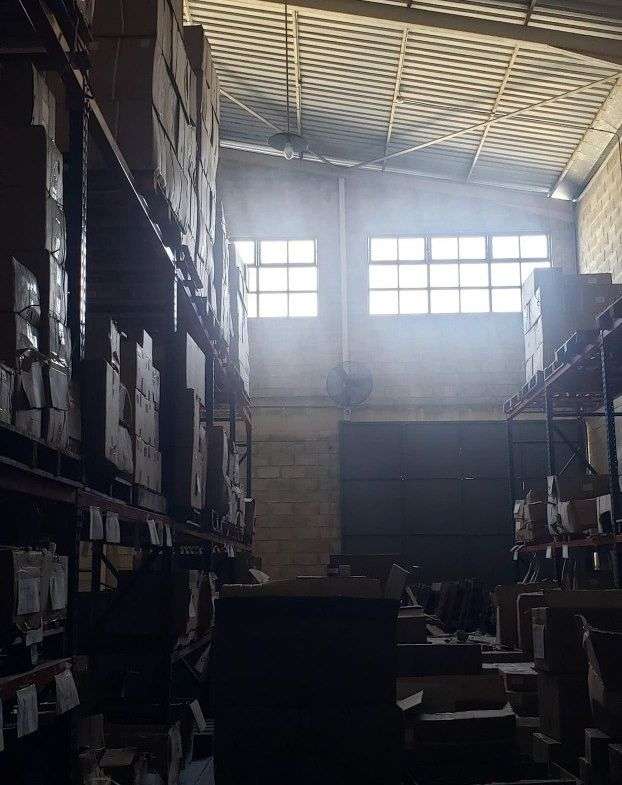 Venta de Galpón comercial-industrial con oficinas