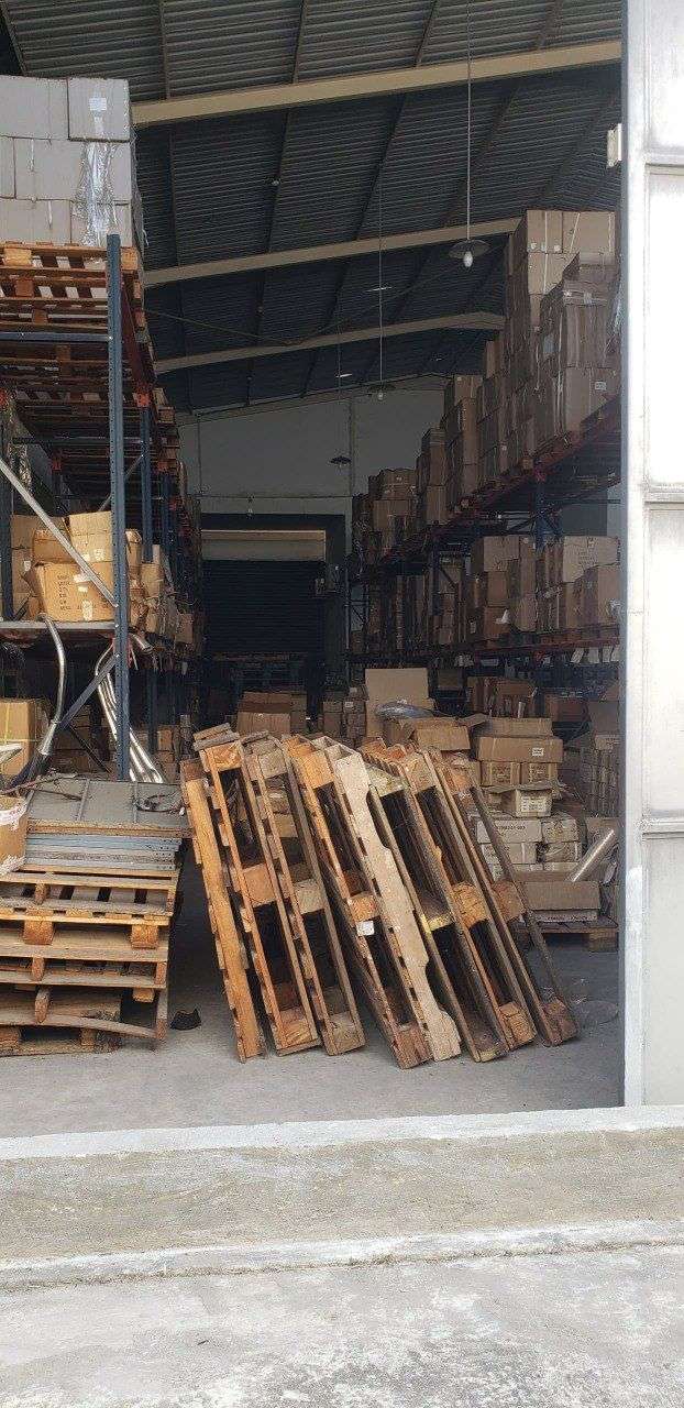 Venta de Galpón comercial-industrial con oficinas
