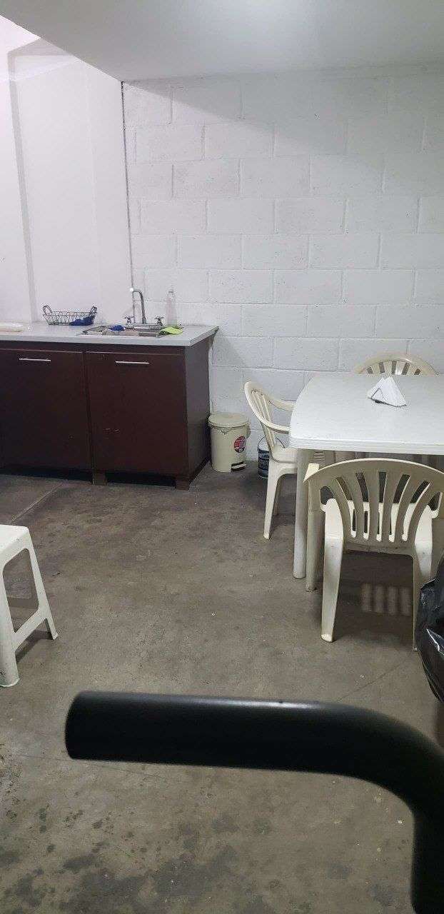 Venta de Galpón comercial-industrial con oficinas