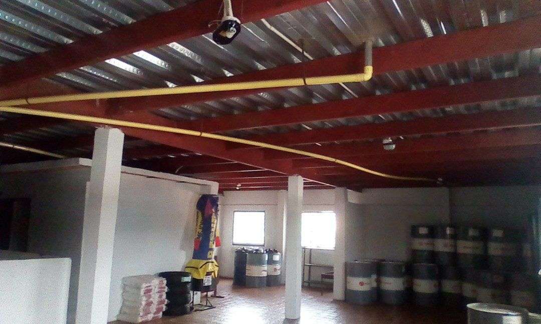 Venta Local Comercial de 3 Niveles