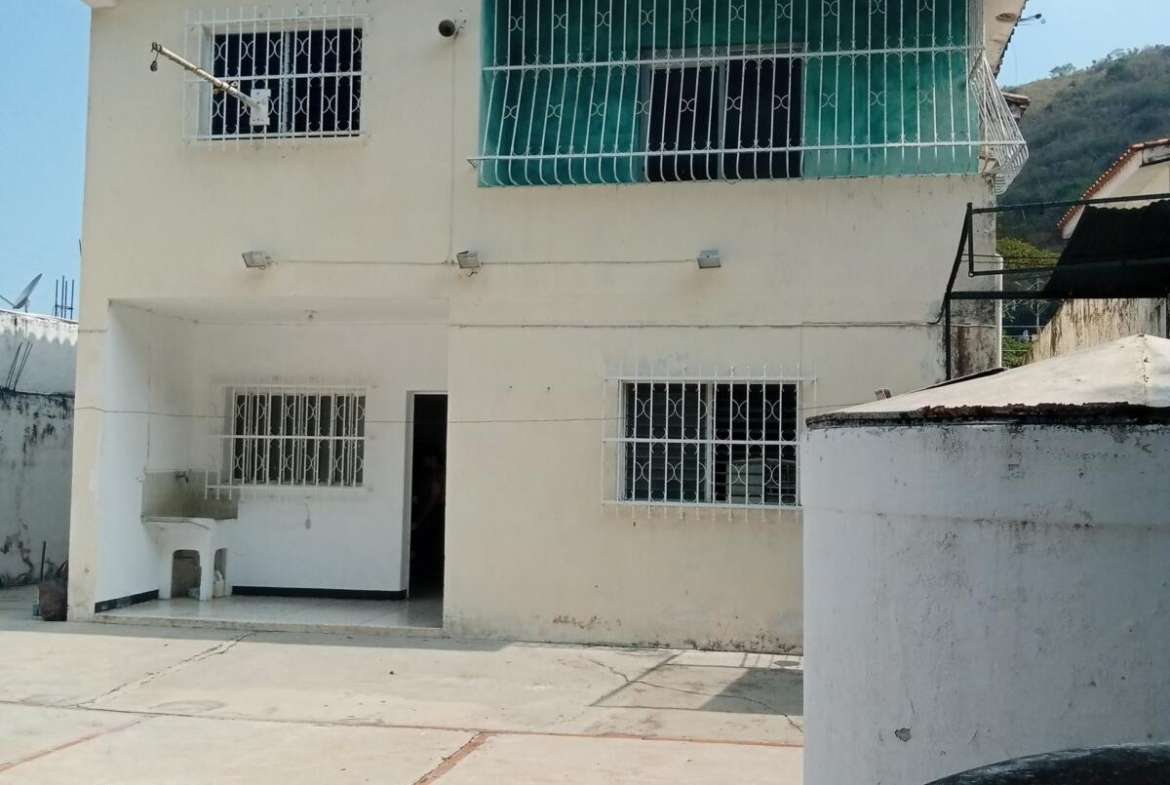 VENTA DE CASA-QUINTA PUERTO CABELLO