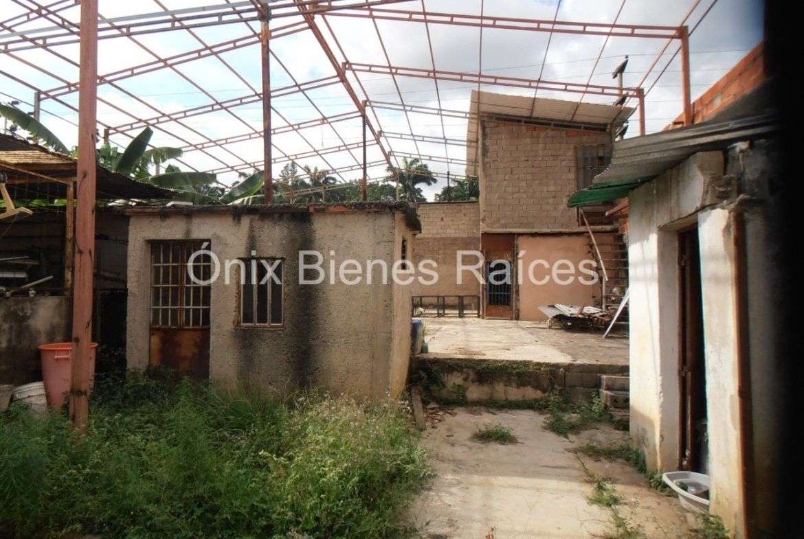 Galpón y casa a remodelar en autopista Sur