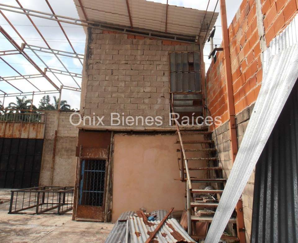 Galpón y casa a remodelar en autopista Sur