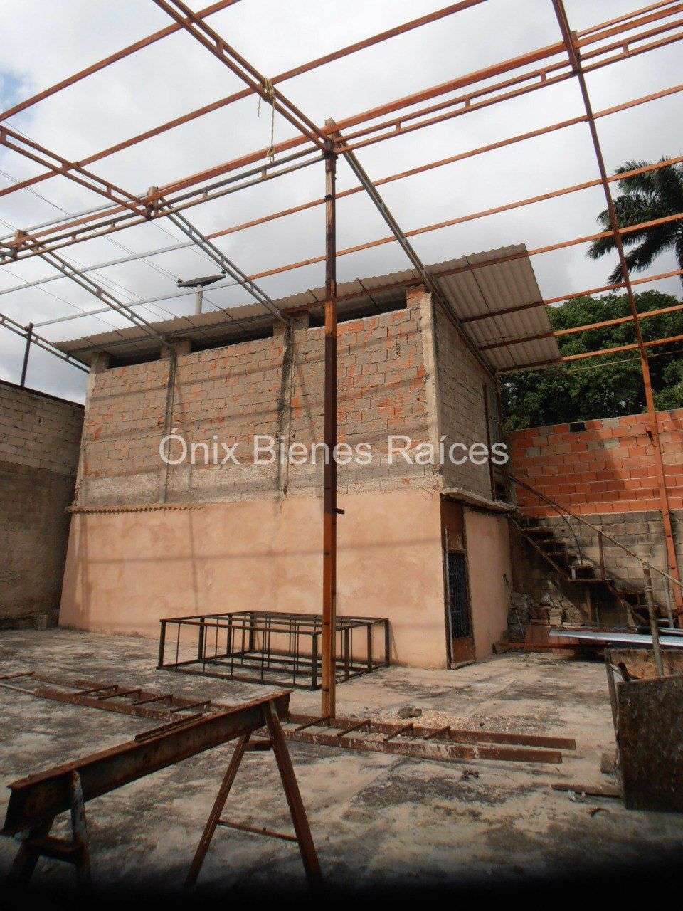 Galpón y casa a remodelar en autopista Sur