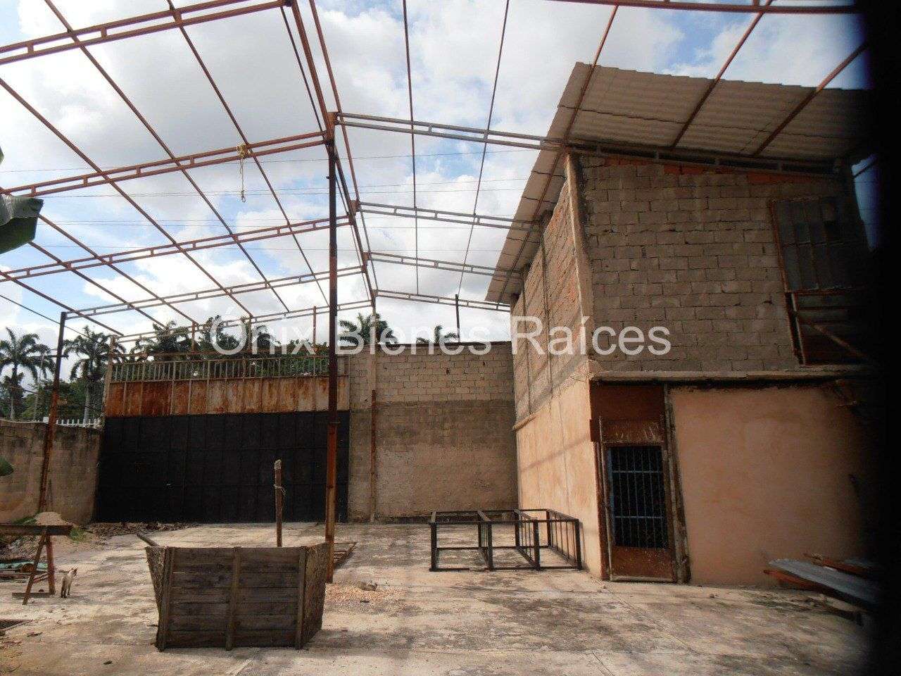 Galpón y casa a remodelar en autopista Sur