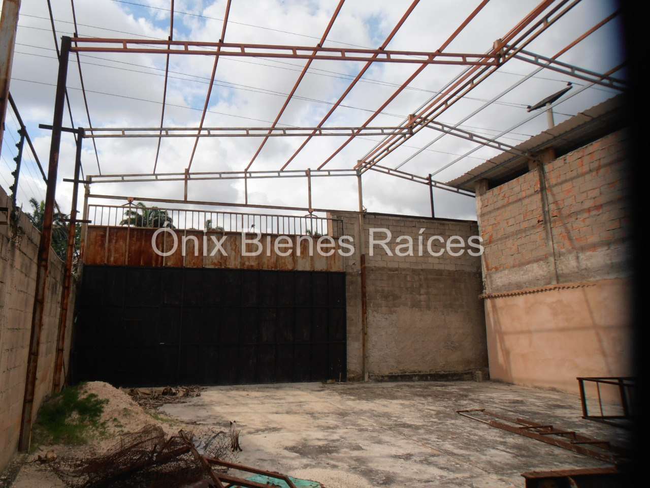 Galpón y casa a remodelar en autopista Sur