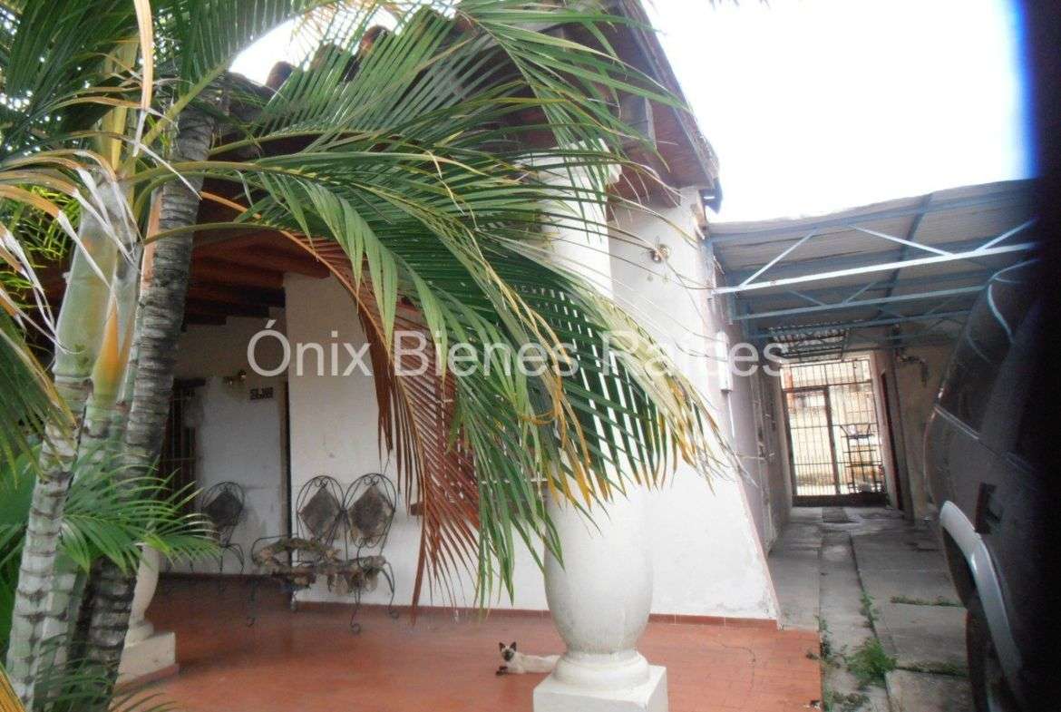 Galpón y casa a remodelar en autopista Sur
