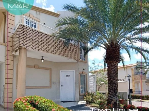 Townhouse en venta Loma linda Country Club M&R-360
