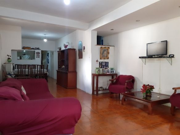 Casa  Amueblada  Se Vende en Sarria