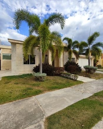 CASA EN VENTA RES LAS VILLAS COUNTRY CLUB