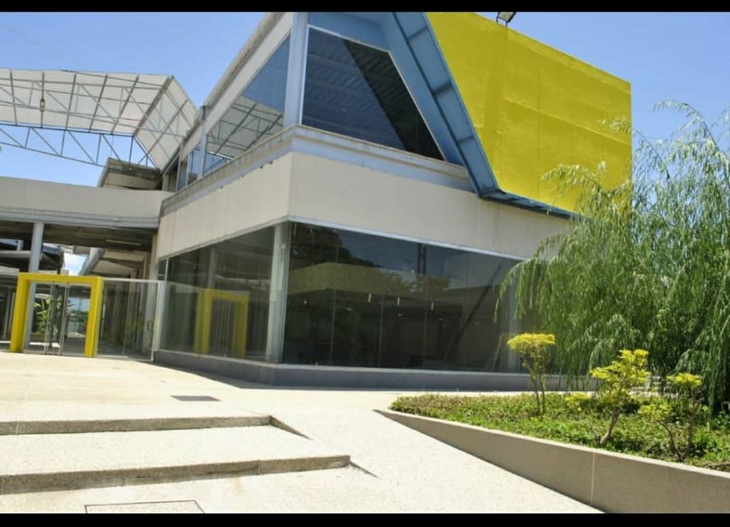 LOCAL COMERCIAL EN VENTA CC PRISMA GUACARA
