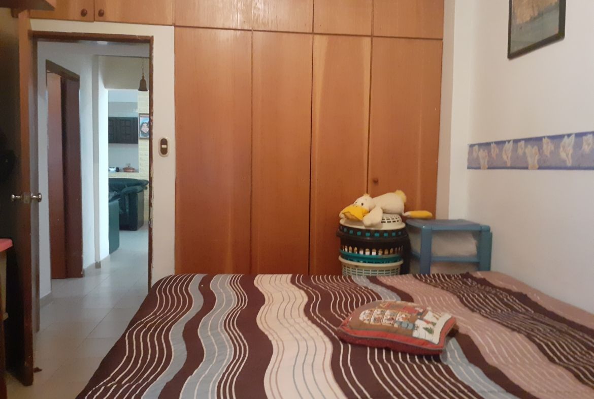 Apartamento de 75 mts. Avenida Victoria, Caracas.