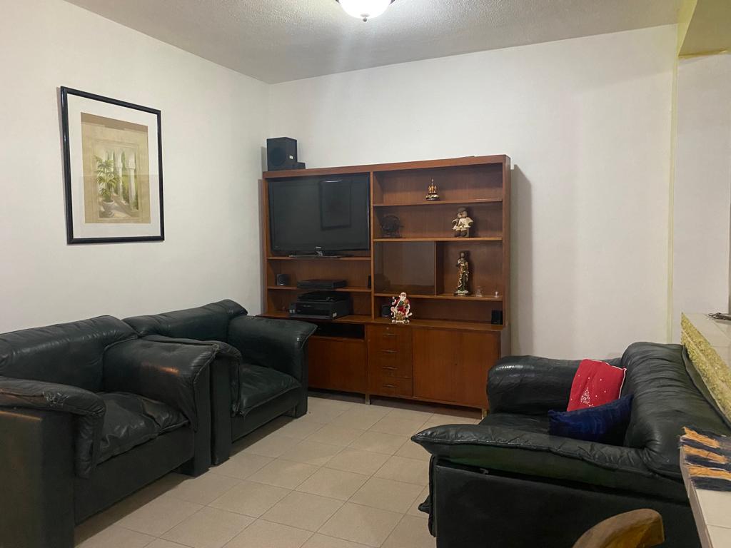 Apartamento de 75 mts. Avenida Victoria, Caracas.