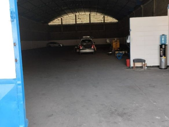 EN ALQUILER GALPÓN DE 1.100 MTS2 CONJUNTO CERRADO