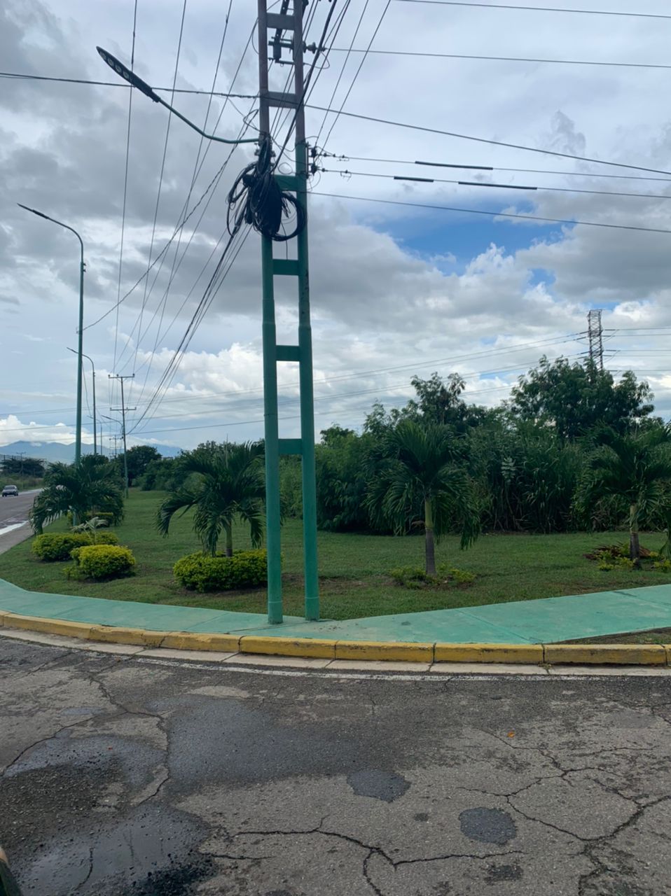 TERRENO CARRETERA NACIONAL LOS GUAYOS, CARABOBO.
