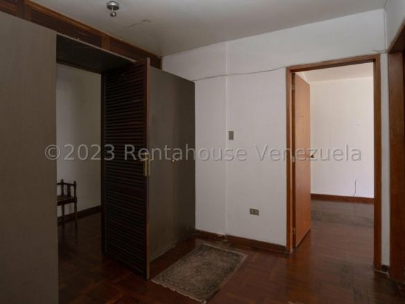 APARTAMENTO EN VENTA – ELENA MARIN NOBREGA
