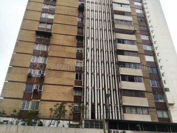 APARTAMENTO EN VENTA – ELENA MARIN NOBREGA