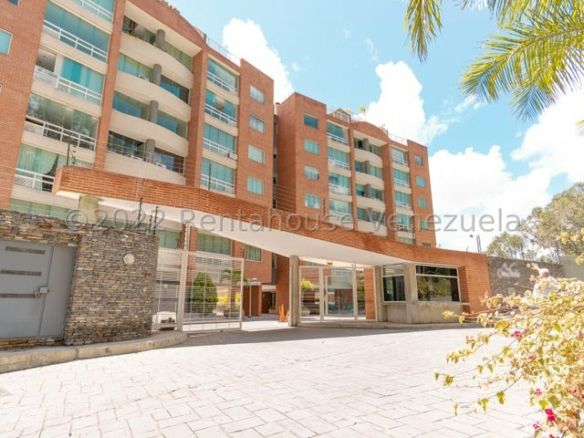 APARTAMENTO EN VENTA – YENNIEF ROJAS