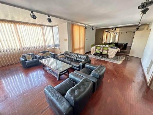 APARTAMENTO EN VENTA – ELENA MARIN NOBREGA