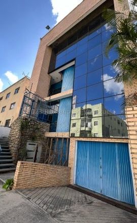 EDIFICIO EN VENTA – YENNIEF ROJAS