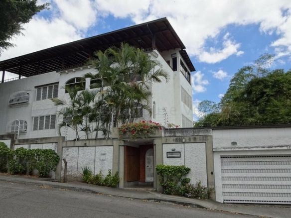 EDIFICIO EN VENTA – YENNIEF ROJAS