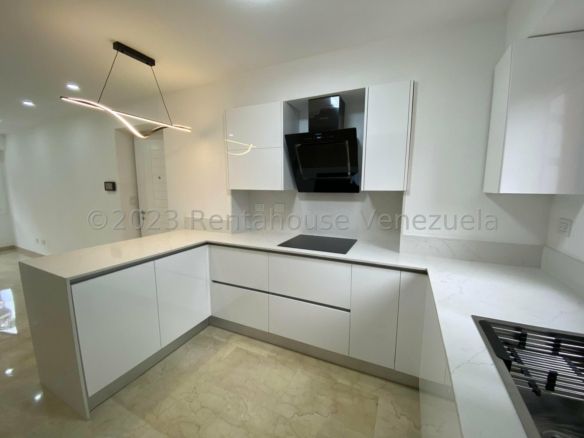 APARTAMENTO EN VENTA-EL ROSAL-JOSE GUERRERO