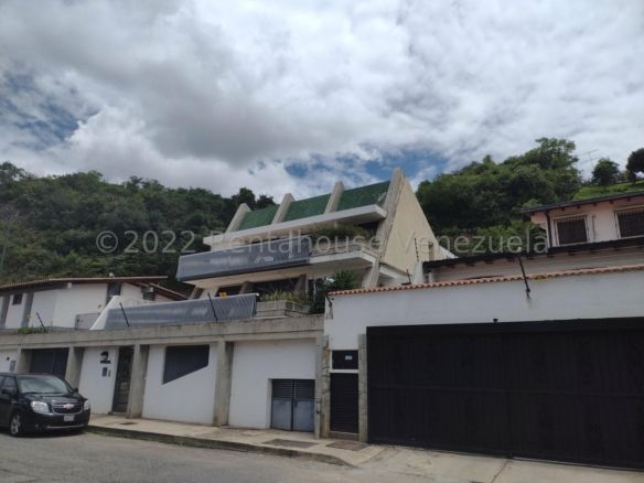 CASA EN VENTA SELENE MARIN – MLS#23-8752