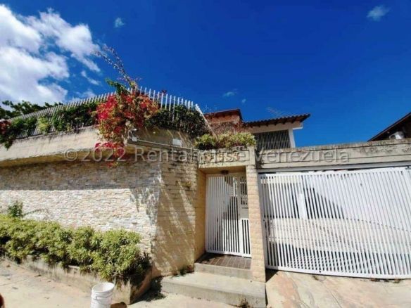 CASA EN VENTA SELENE MARIN – MLS#23-26932