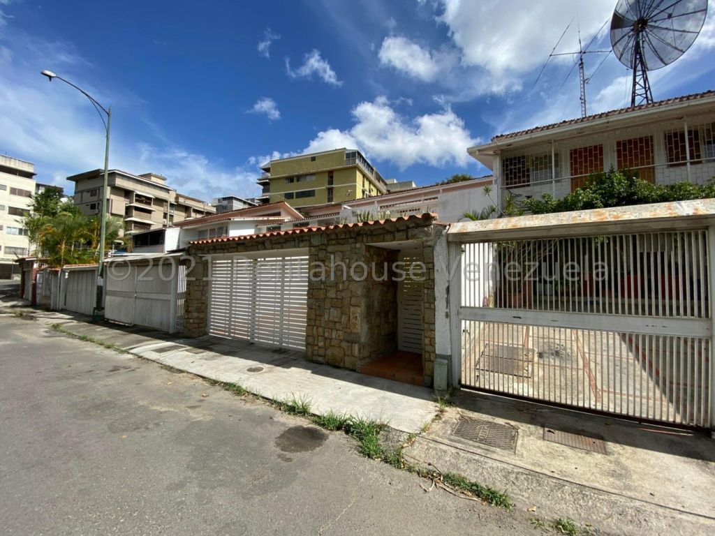 CASA EN VENTA-SELENE MARIN NOBREGA- MLS#21-27636