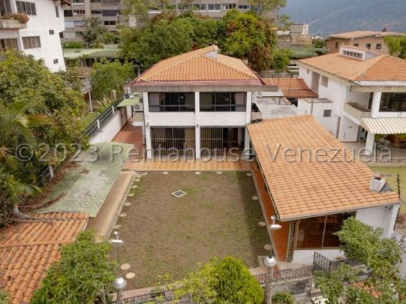 CASA EN VENTA-SELENE MARIN NOBREGA- MLS#23-25356