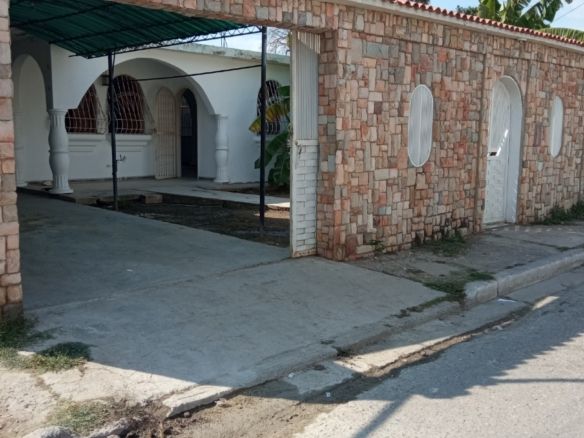 Vendo bella casona en Saman de Guere