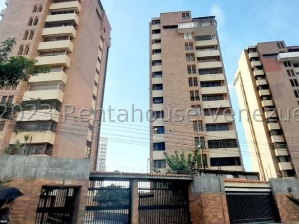 Apartamento en venta La Lago maracaibo #24-6446