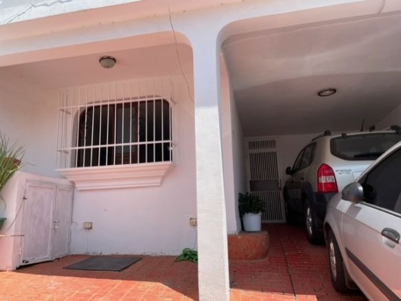 En VENTA casa en San Diego, La Esmeralda
