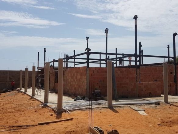 CASA DE ALTO PERFIL EN CONSTRUCION OPORTUNIDAD DE