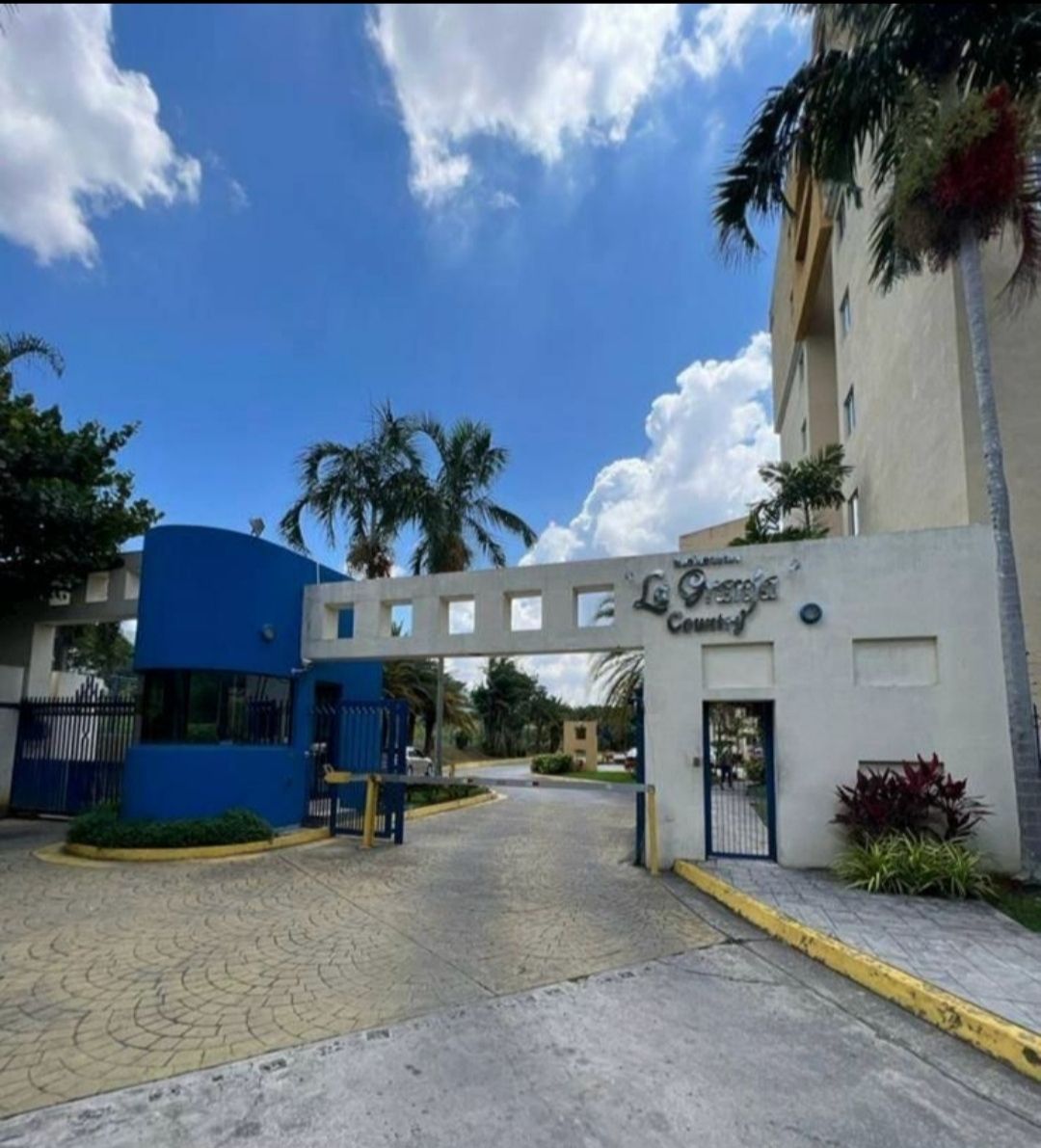 Venta Bello apto Resd La Granja Country Naguanagua