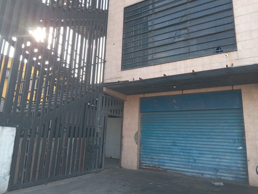 LOCAL COMERCIAL AV FUERZAS ARMADAS