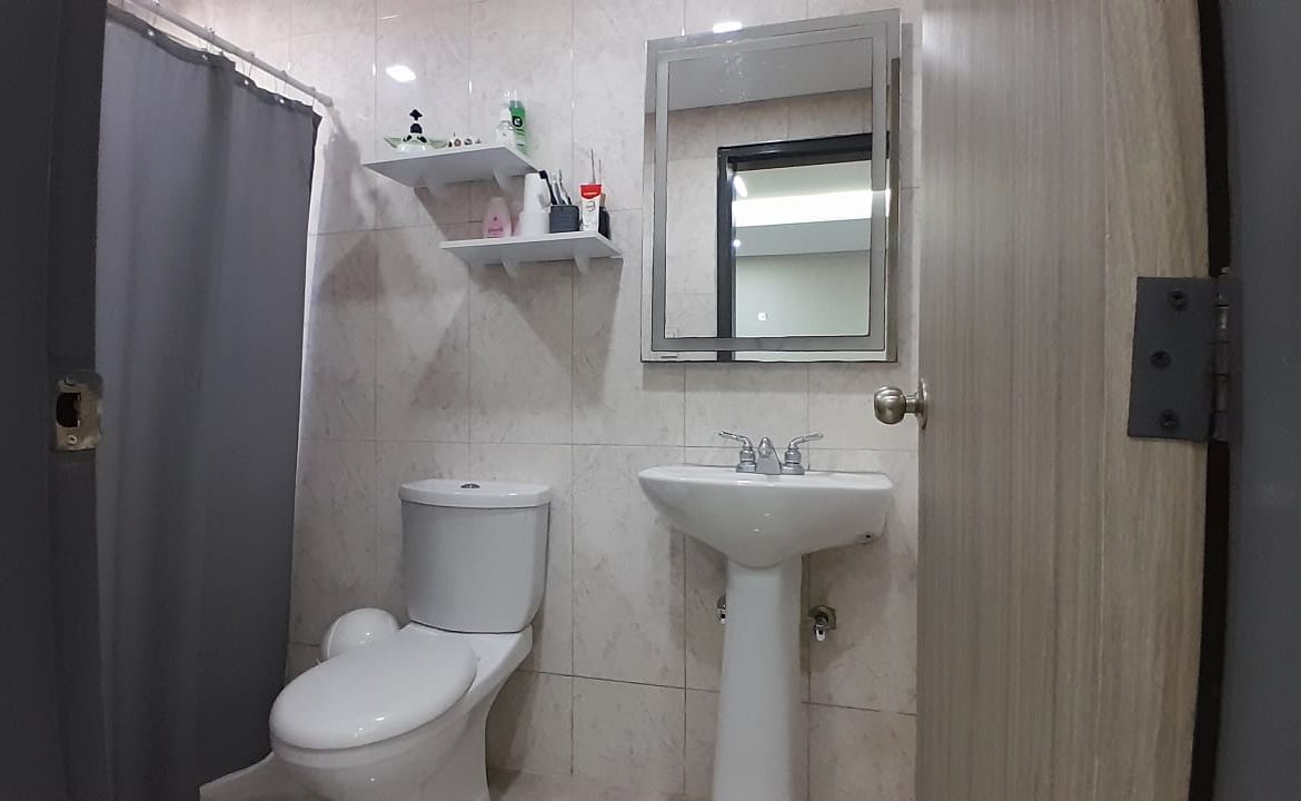 IMG-20250716-WA0089 APTO. EN VENTA TRIGAL NORTE, VALENCIA VENEZUELA