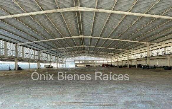 Venta Galpón de 4.820,50 M2 en Valencia