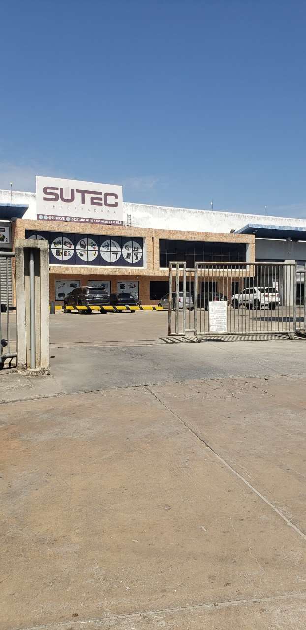 Venta de Galpón comercial-industrial con oficinas