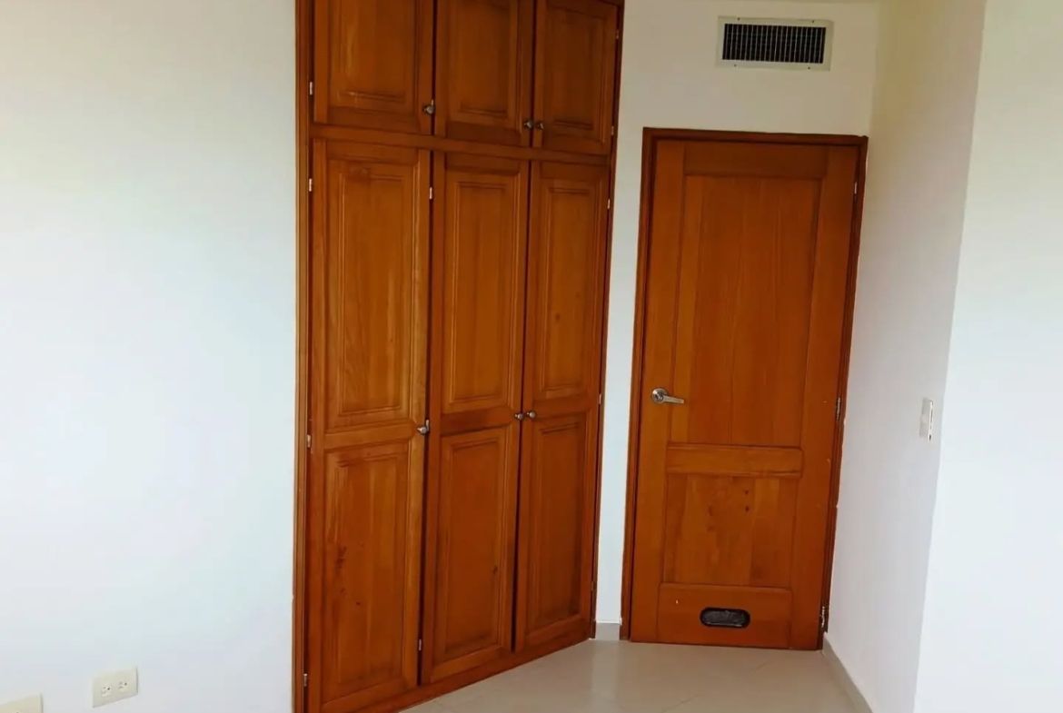 En venta apartamento en C.R Esturion, complejo Turistico el Morro, Puerto La Cruz