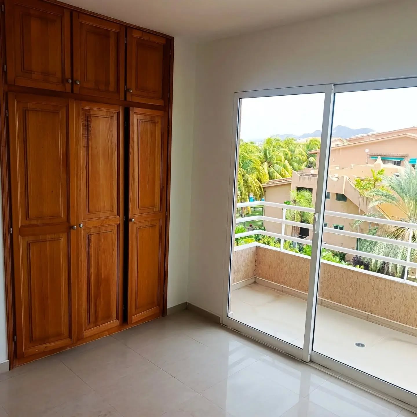 En venta apartamento en C.R Esturion, complejo Turistico el Morro, Puerto La Cruz
