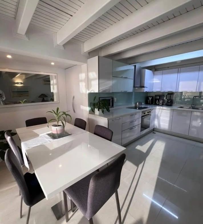 En alquiler Casa Bote, En casas bote B